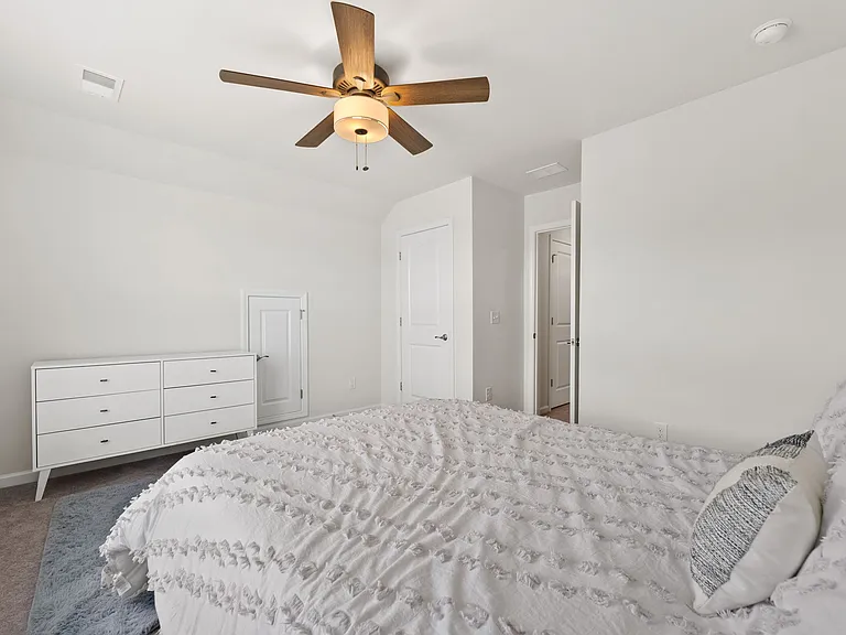 173 Greenwich Dr — Photo 29