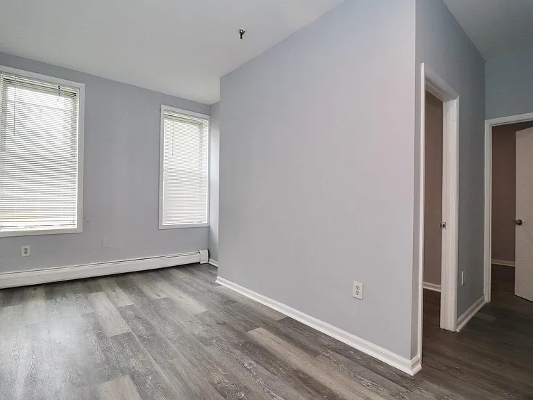 108 Adams St #4 — Photo 6