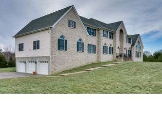 2 Landview Ct, Robbinsville, NJ 08691