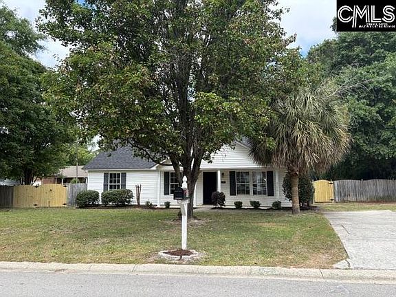 3rd image of 103 Whispering Glen Cir