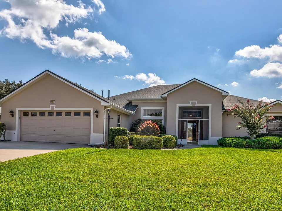5368 Aurora Dr