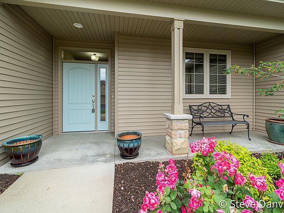 3rd image of 4925 Faringdom Grove Dr #21
