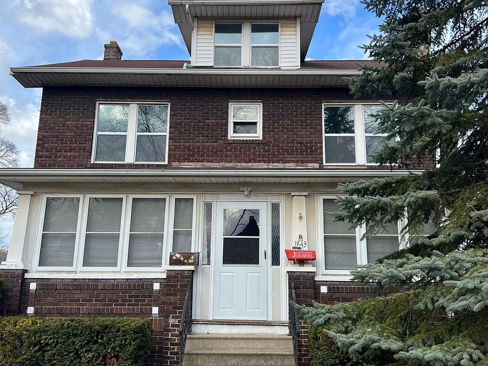 1st image of 1843 E 32nd St