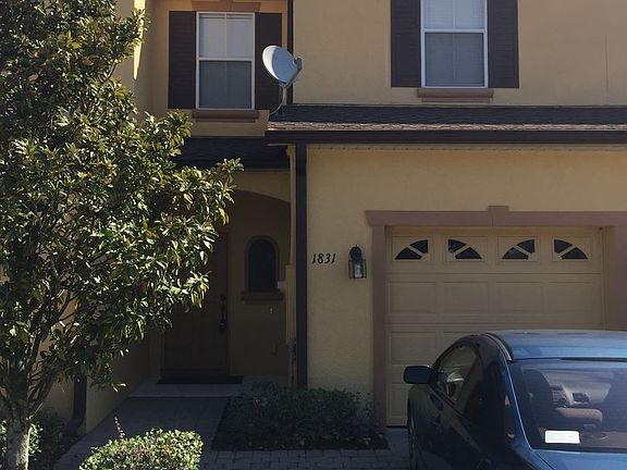 2nd image of 1831 Retreat View Cir