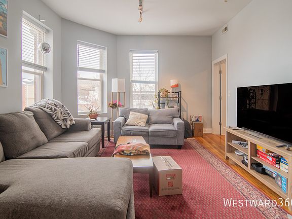 2nd image of 1358 N Artesian 3f Cv