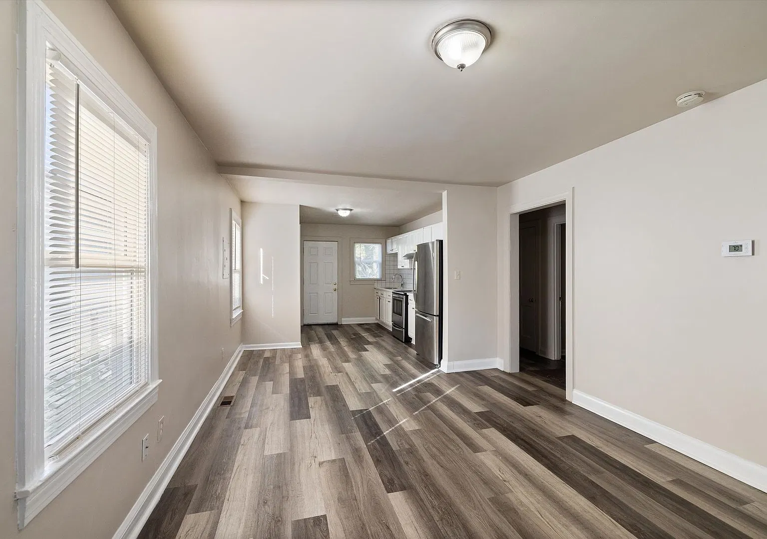 Updated, 2 BR, 1 BA home with fenced yard, deck, stove and refrigerator! 1004 Euclid Ave, Louisvi... — Photo 4