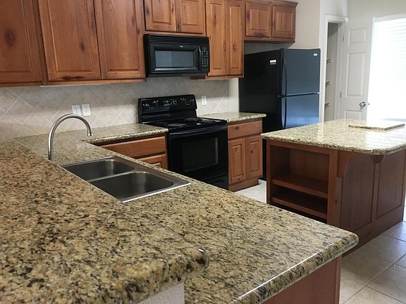 5th image of 401 Forest Dr #401