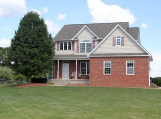 2777 Otter Fork Dr, Centerburg, OH 43011