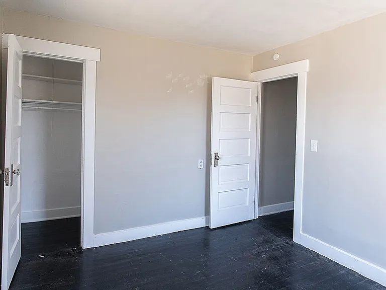 2141 Philadelphia Dr — Photo 36