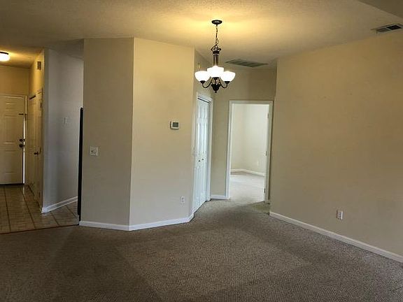 5th image of 727 Bragg Dr APT E