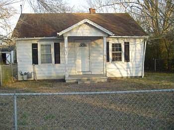 1st image of 107 Maple St