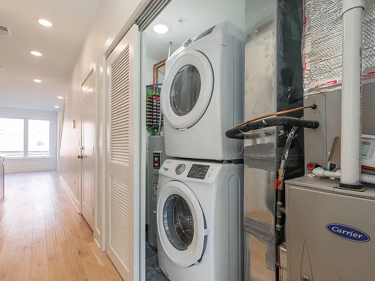 2404 Master St #2 — Photo 13
