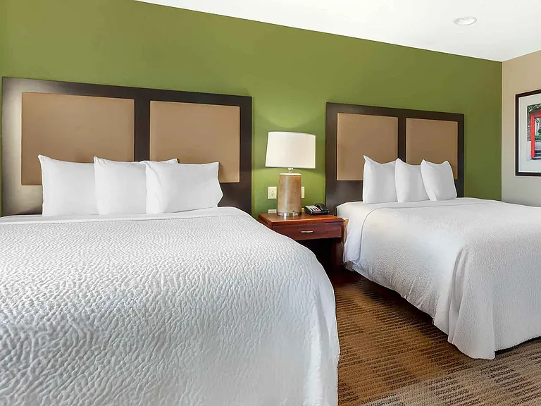 1 Bedroom Suite - 2 Queen Beds