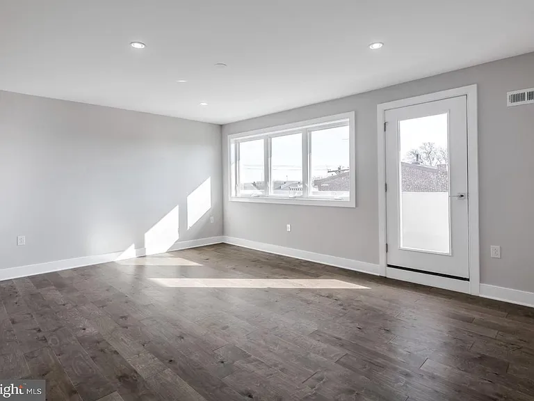 1212 E Susquehanna Ave #E — Photo 14