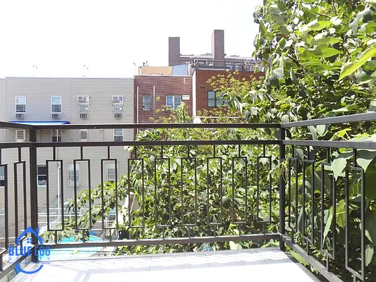 Rented by Blue Egg Realty Corp | media 10