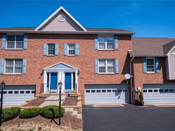 203 Apple Blossom Ct, Delmont, PA 15626