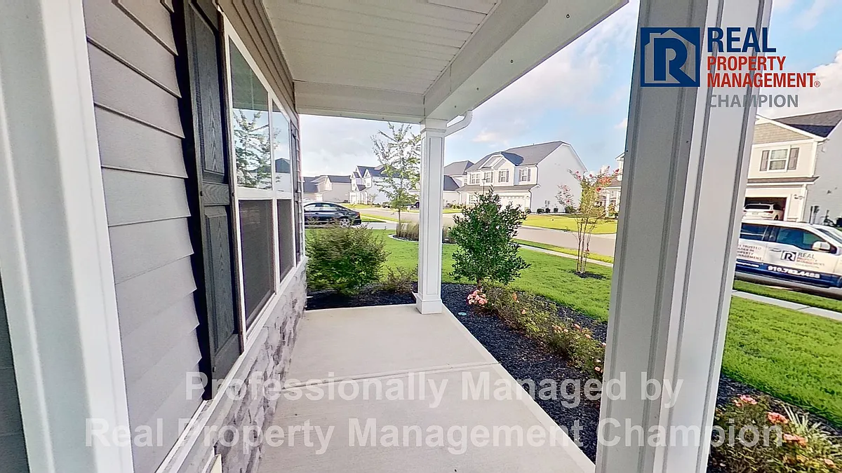Building Photo - 9068 Gardens Grove Rd