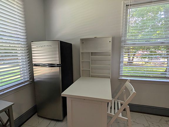 5th image of 3022 Gresham Rd SE