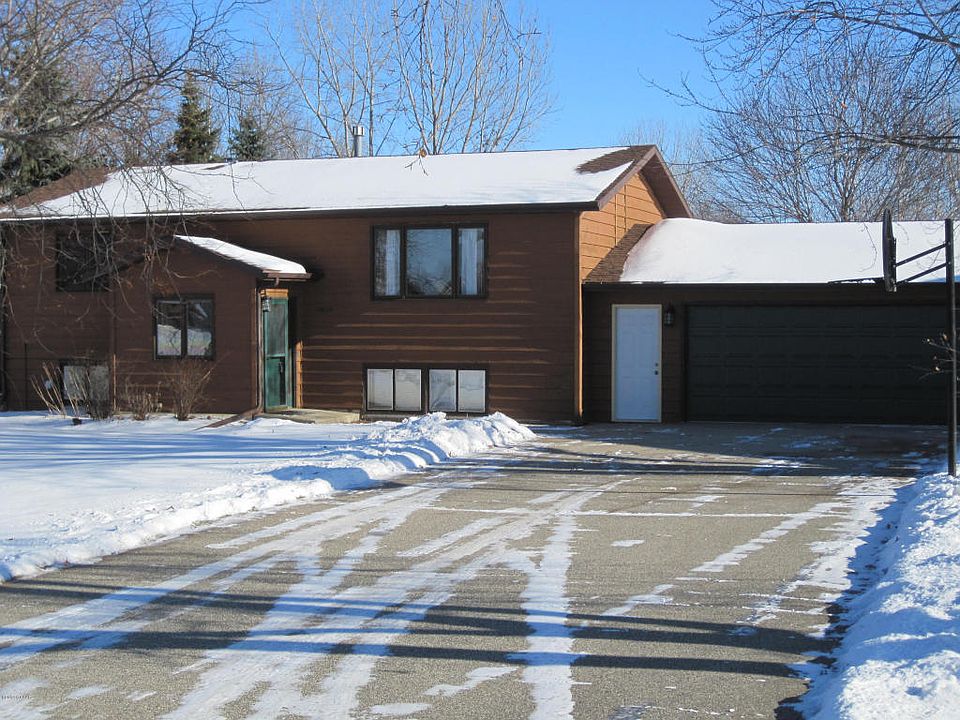 1st image of 1814 Oak Knoll Dr NE