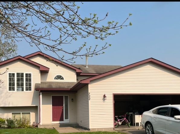 722 Village Green Ln