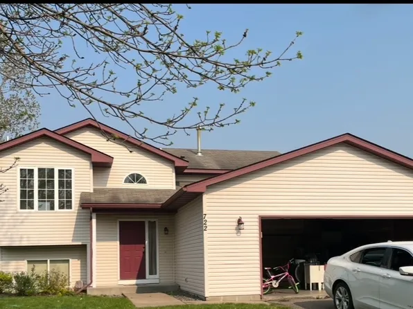722 Village Green Ln, Mora, MN 55051