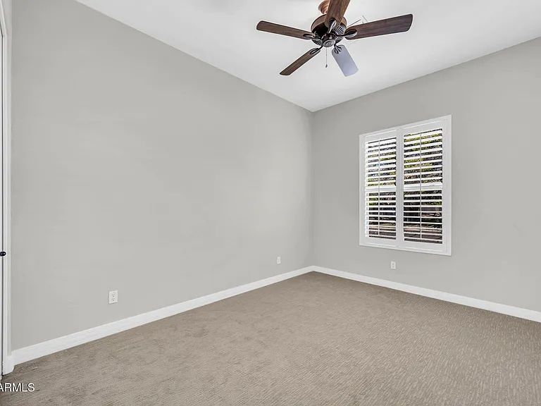 4213 E Edgemont Ave — Photo 24