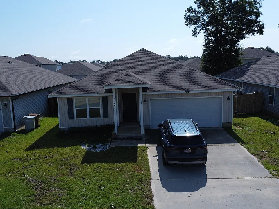 5462 Peach Dr
