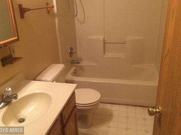 5th image of 39090 Emmart Ln