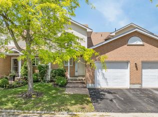 60 Museum Dr #518, Orillia, ON L3V 7T9