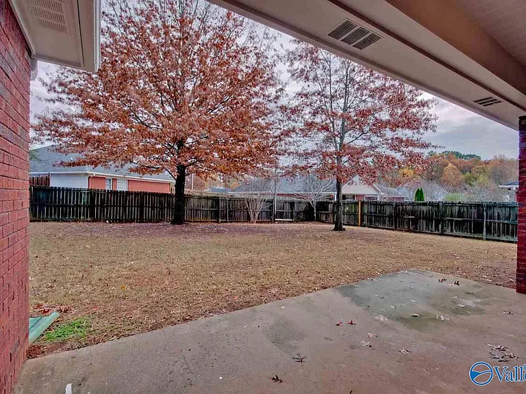113 Claytor Ln — Photo 28