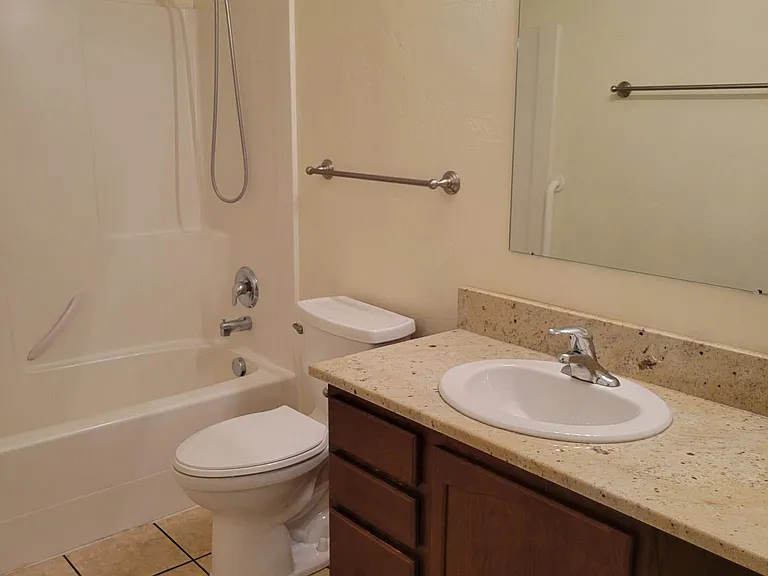 47 Rockefeller Dr — Photo 5