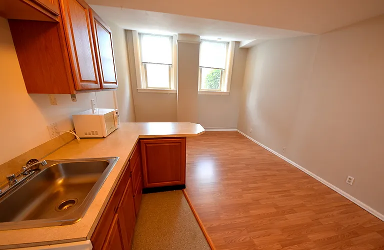 Sherwood Apartments — Photo 25