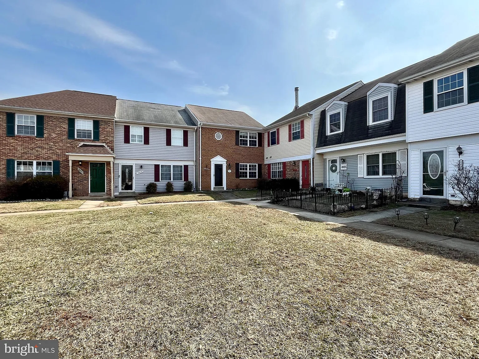 3 bed, 1.5 bath, 1120 sqft, $2,400 — Photo 3