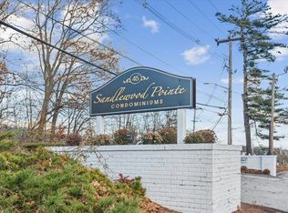 45 Macy St APT 204C, Amesbury, MA 01913