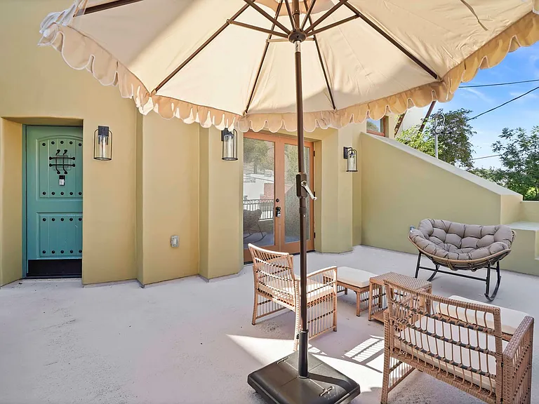 9842 Portola Dr — Photo 21
