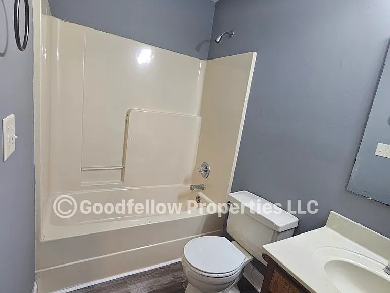 1049 Old Florence Rd #G — Photo 8