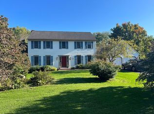 590 Wheatfield Dr, Lititz, PA 17543