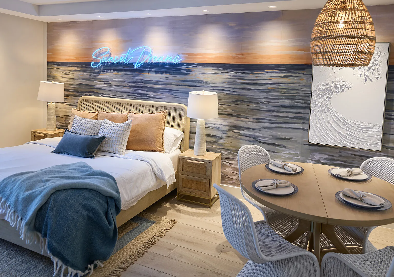 Coastal Sunset Hideaway - Your Extended-Stay Oasis in Miami Beach — Photo 2