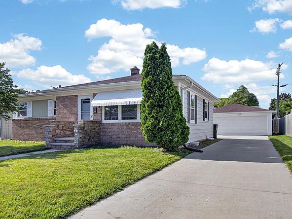 2nd image of 1008 Saxony DRIVE
