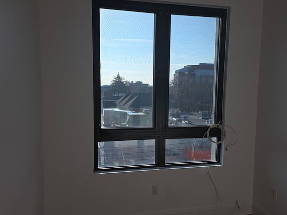 4th image of 125-09 101st Avenue Richmond Hl #3