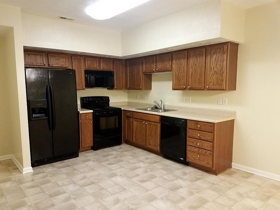 1st image of 612 Hillcrest Dr