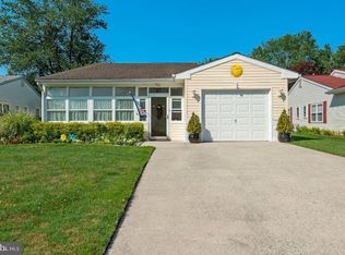 27 Sheffield Pl, Southampton, NJ 08088
