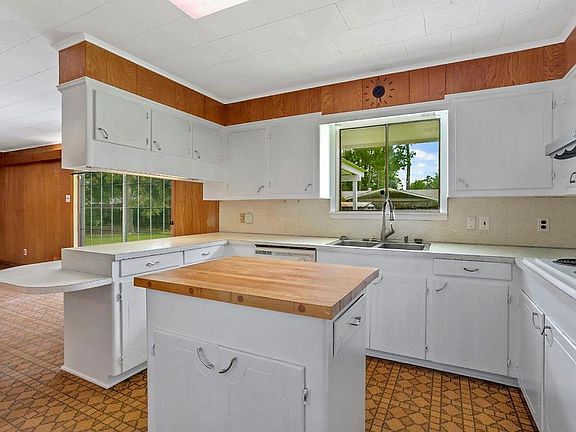 5th image of 121 Hudson Dr
