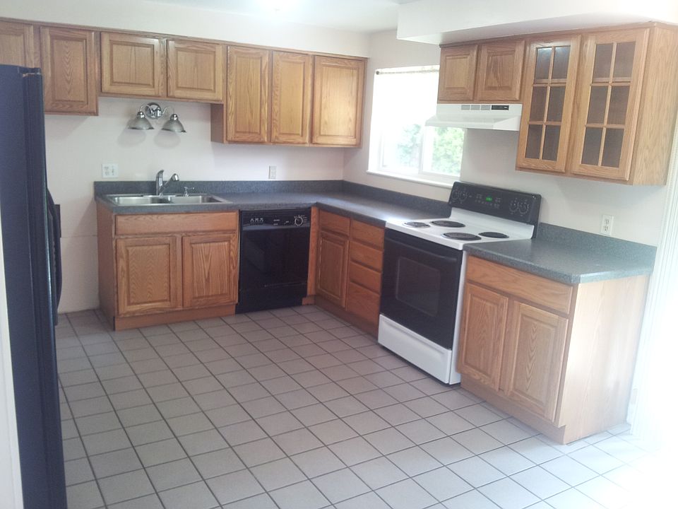 1st image of 1646 Parkinson Dr