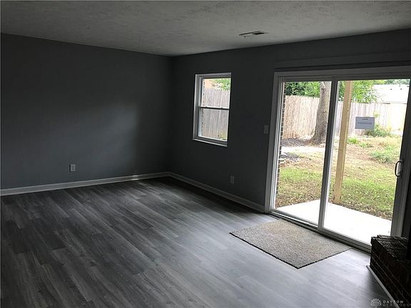 4th image of 120 Highridge Ct