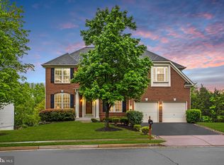 823 Bow Lake Pl NE, Leesburg, VA 20176