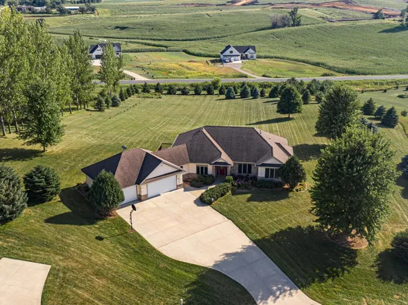 8594 Gossman Ln NW, Rochester, MN 55901