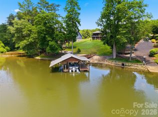 495 Windsor Dr, Taylorsville, NC 28681