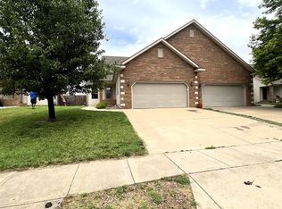2249 Saddlebrook Dr, Salina, KS 67401