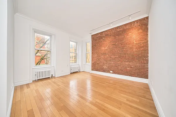 Rented by Living New York | media 7